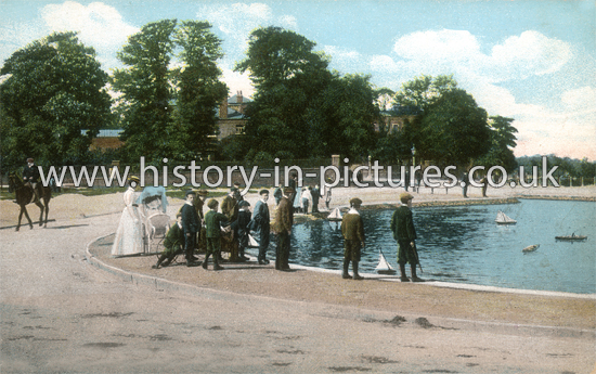 White Stone Pond, Hampstead, London. c.1905
